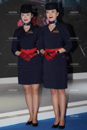 25空姐展会-东航客舱经理金棕色丝的质感让人无法自拔