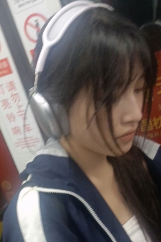 开腿坐姿露臀痕的开放妹子5gyzcdnz