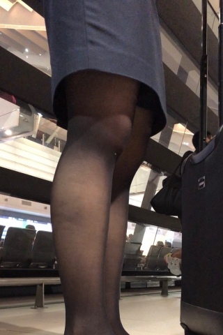 澳门航空- 近拍黑丝美腿 上集