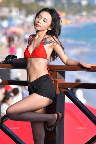 红色比基尼热裤 260103-49