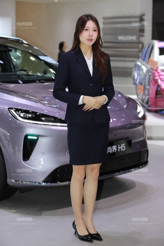 清纯可爱职业装主播