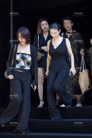 LB191-83P 上海时装周-身材丰腴的爆乳少妇