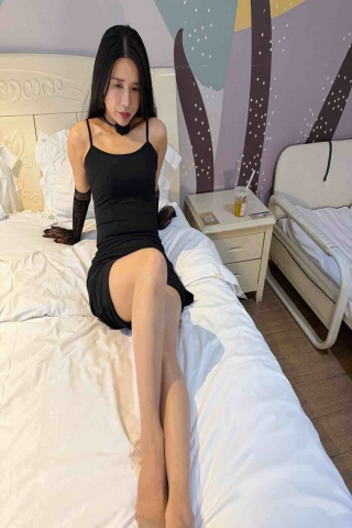 御姐黑色包臀裙珠光肉丝