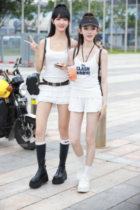 网红-小玥玥VS刘一琳