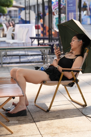 休闲躺的凉拖美腿47P视1min