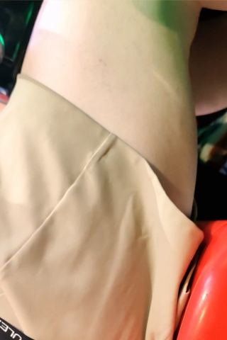 开电玩赛车的少妇美臀腿ghj51514