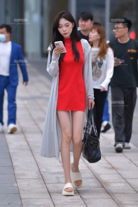 红裙拖鞋 250603-51