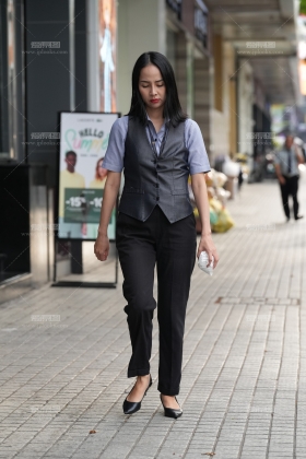 越南篇-过路的两个酒店职员50P