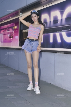 热裤丝袜小妹 50618-85