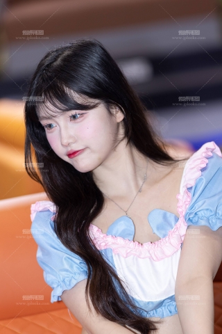 LB103-139P 杭州台球展-顶流百万网红车模克罗拉的玉足