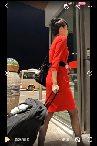 川航、南航、东航、瑞丽航空姐高跟鞋上班近距离拍摄