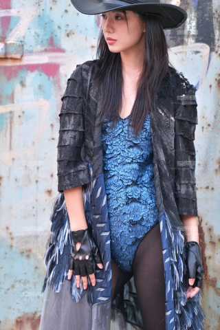 高叉黑丝震憾！ 250911-82