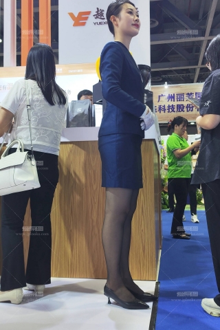 4K视频高端案场顾问黑丝制服身材气质太顶了