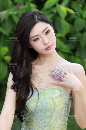 印花连衣裙网红-叶濛雨【套图➕单反视频】