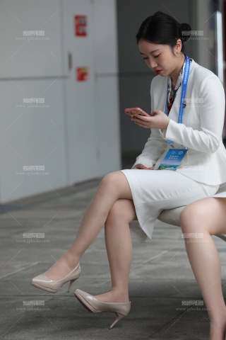 优雅韵味轻熟白制服礼仪肉丝高跟