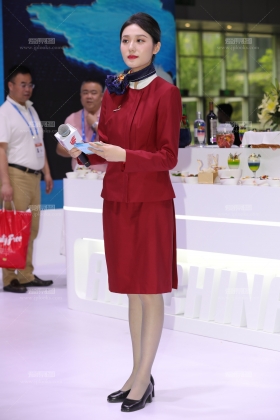 国航漂亮空姐主持活动灰si质感很赞