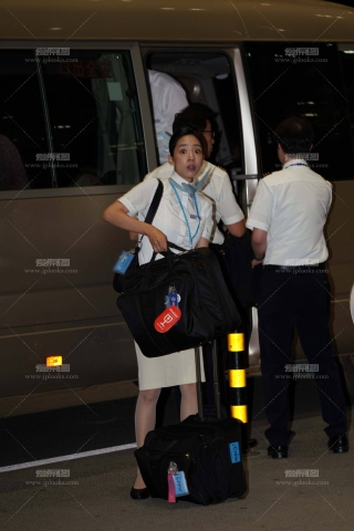 25稀有-酒店偶遇大韩航空独特的后系带高跟鞋猛追机场开闪