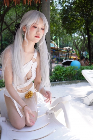 白色泳衣直拍视频