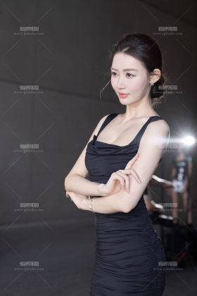 4.27 顶级敏敏外拍上篇 246P