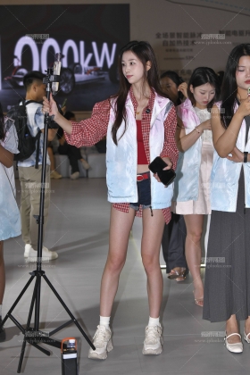 甜美和播小姐姐 250531-38