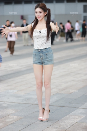 网红粥粥酱身材怎么可以这么好【套图➕单反视频】