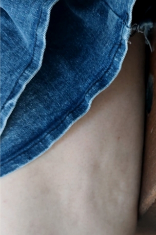 超白大腿的美女牛仔短裙1mndnzdq4325436