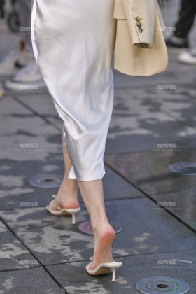 白色裙装凉拖 221029-48