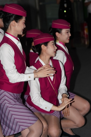 25非CATA-南航空姐展会-亮点巨多-ZG-挑鞋-换鞋-深肉丝XG