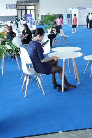 房地产交易会丝袜客服、销售图集