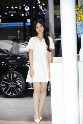 精致礼仪超薄肉丝美腿高跟