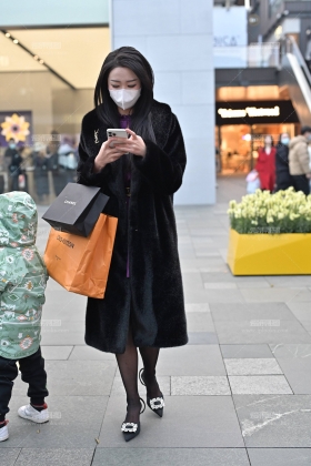 23011713-178黑色系1穿搭