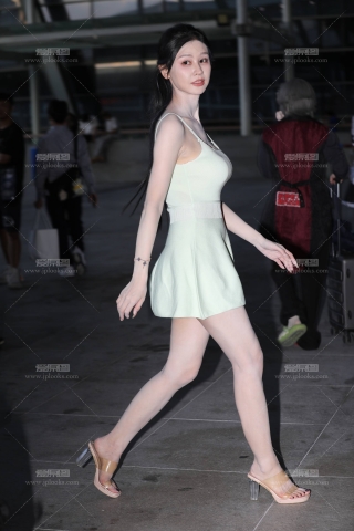 网红周幼琳轻熟女人味大长腿【套图✚视频】