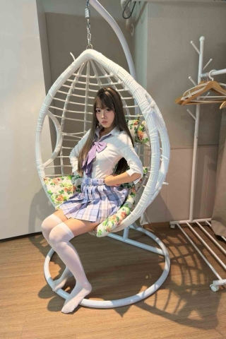 白丝JK装小姐姐