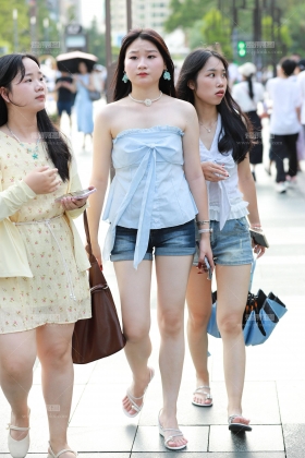 蝴蝶结绑带上衣