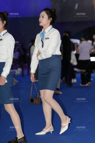 品轻熟肉丝何其乐乎74P