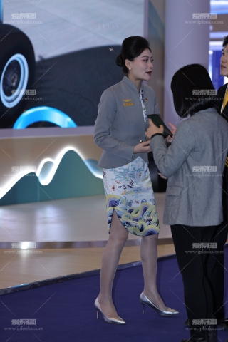 海航韵味熟女乘务长细高跟太顶了